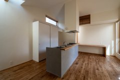 ひかりつむぐ家